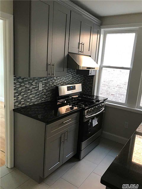 1st image of 7549 Metropolitan Ave