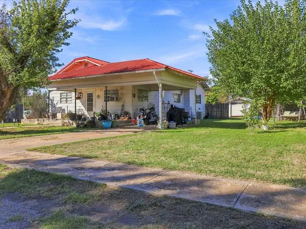 313 S Magnolia Ave, Erick, OK 73645