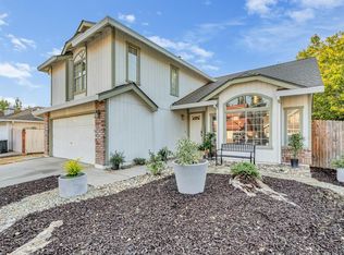 5516 Laguna Park Dr, Elk Grove, CA
