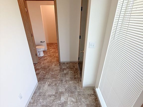 5th image of 5481 Glenridge Way #5487