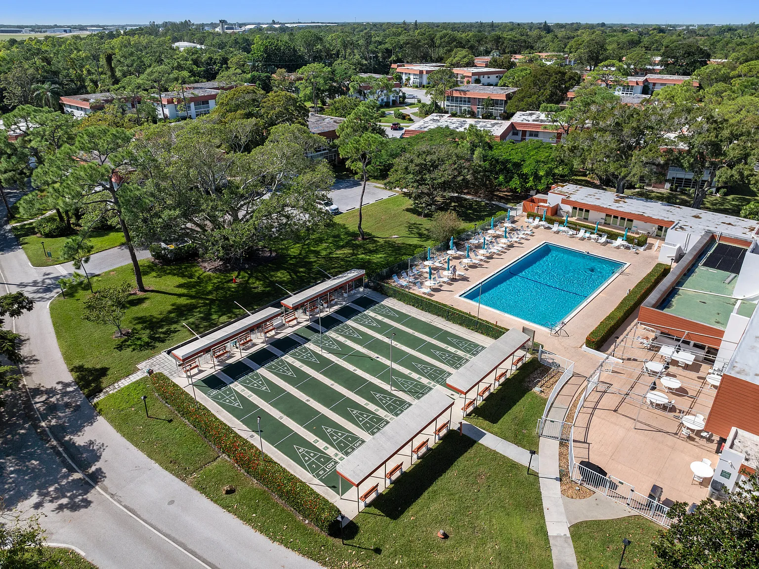 2600 SE Ocean Blvd — Photo 2