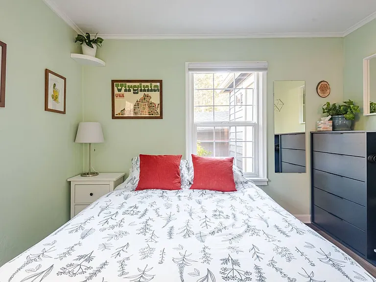 755 NE Buffalo St — Photo 15