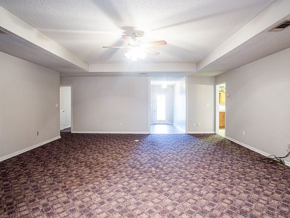 4th image of 509 S Lake Ct