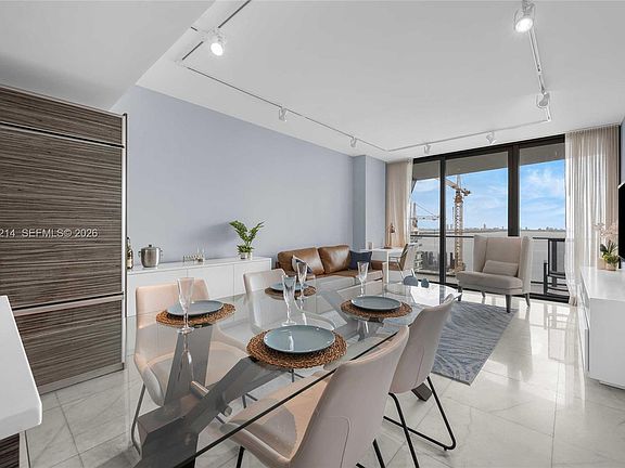 5th image of 460 NE 28th St APT 1104