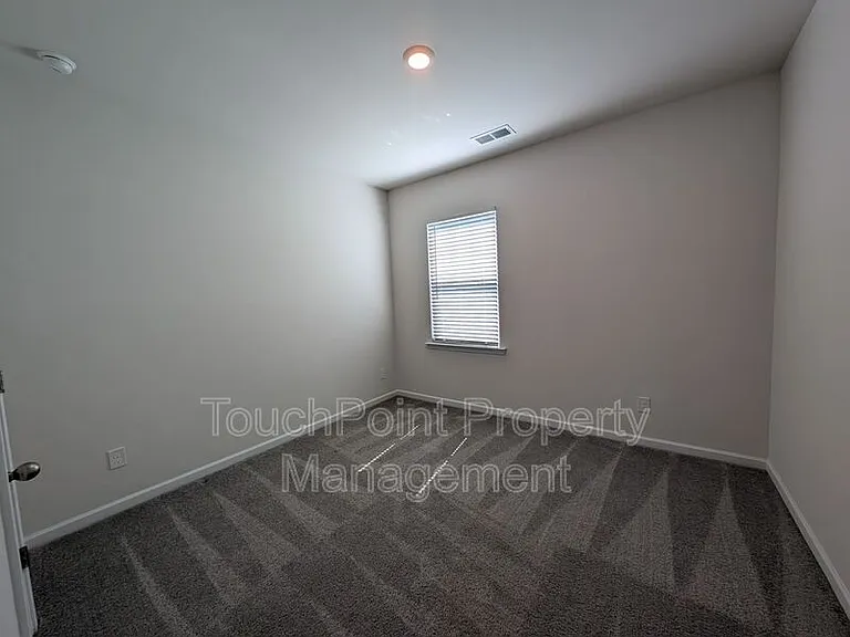 2167 Vanderlyn St — Photo 19