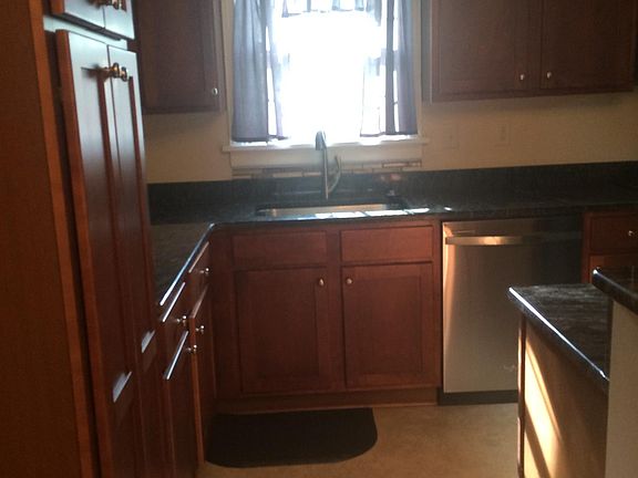5th image of 9009 Sparrow Dr