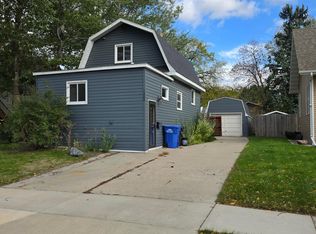 1306 18th St S, Fargo, ND 58103