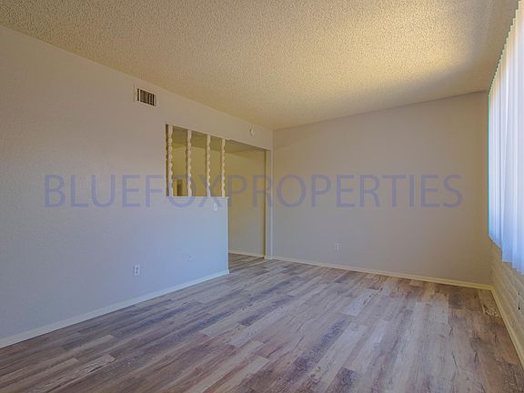 4th image of 2472 E Warwick Vis #2472