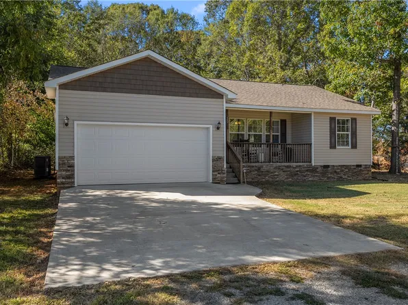20 Ridge Ct, Williamston, SC 29697
