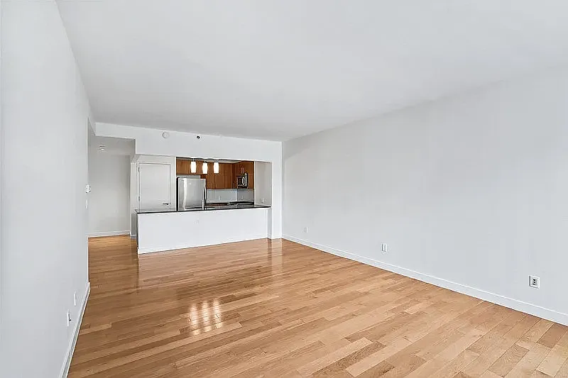 3260 Henry Hudson Parkway — Photo 3
