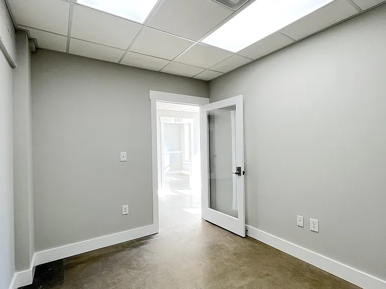 204 5th Ave E #102-103 — Photo 4
