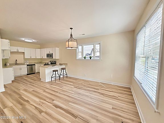 3rd image of 227 Hammond Street