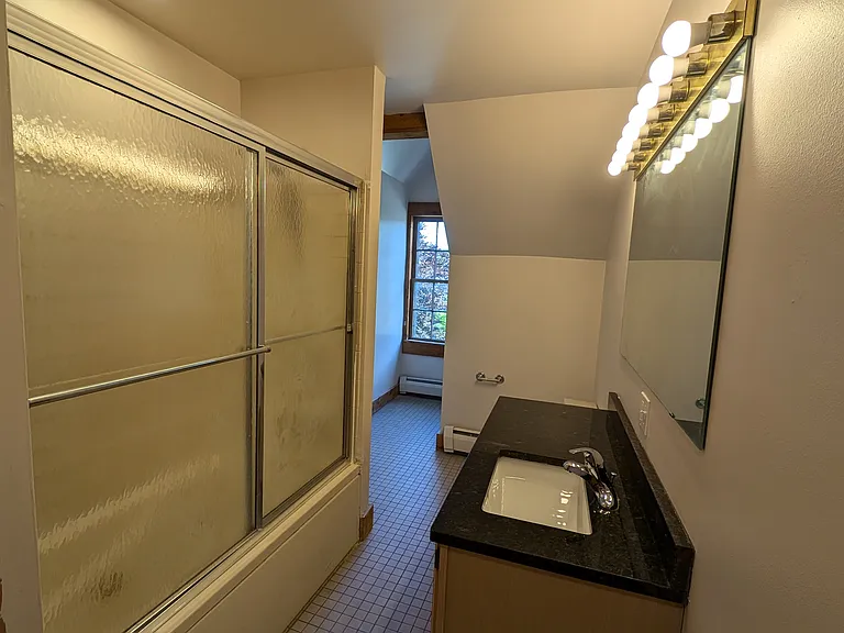541 University Ave #5 — Photo 44