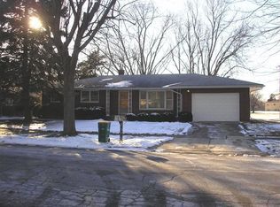 5388 Carolina St, Merrillville, IN 46410