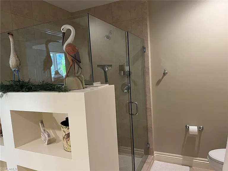 5068 Annunciation Cir #4211 — Photo 11