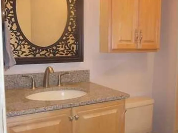 172 Longwood Dr, Manalapan, NJ 07726