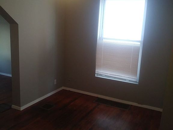 5th image of 4070 Schiller Pl