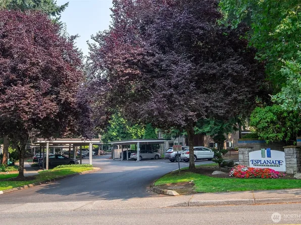 10016 NE 120th Lane #F202, Kirkland, WA 98034