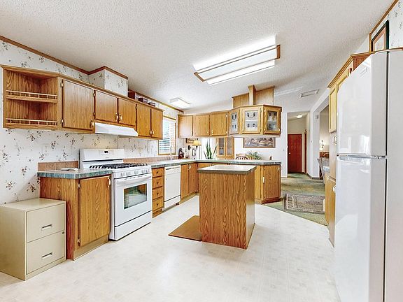 3rd image of 401 N Timberline Rd #291