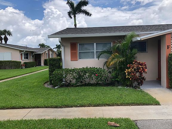 Home For Sale In Cresthaven