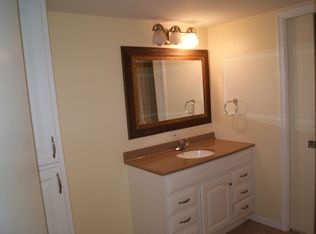 2000 Presidential Way APT 203, West Palm Beach, FL 33401