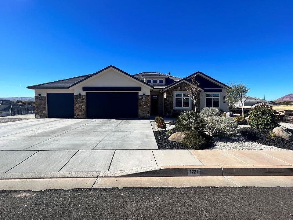 1st image of 1721 Desert Heights Dr