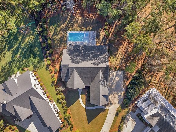 3rd image of 6 Frampton Court