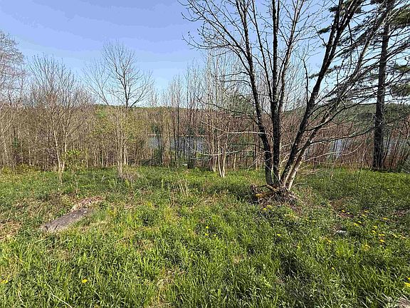 3rd image of 2153 River Road