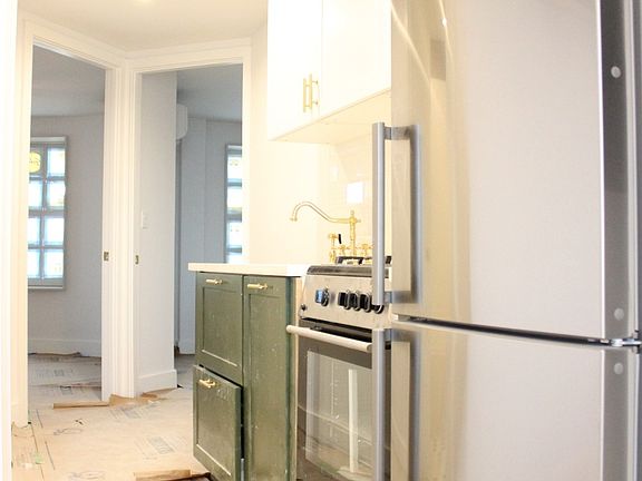5th image of 473 Park Pl #7