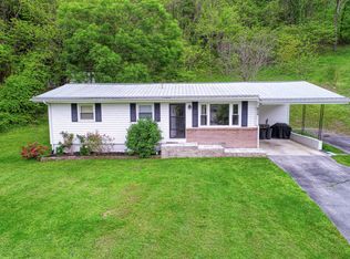 938 Independence Dr W, Kingsport, TN 37660
