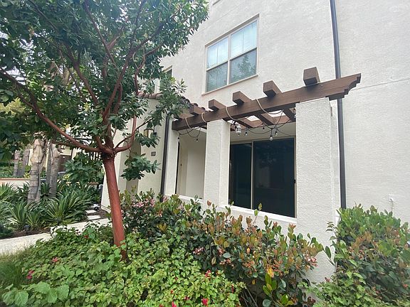 3rd image of 220 Borrego Dr