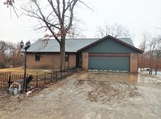 24779 Jewell Ave, Macon, MO 63552