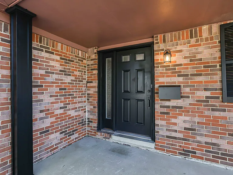 552 Allview Ct — Photo 6