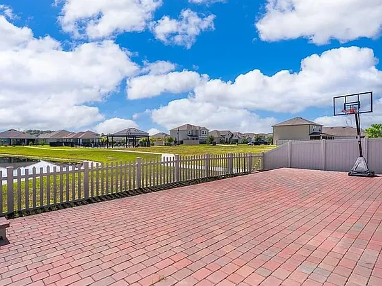 1881 Napoli Dr — Photo 20