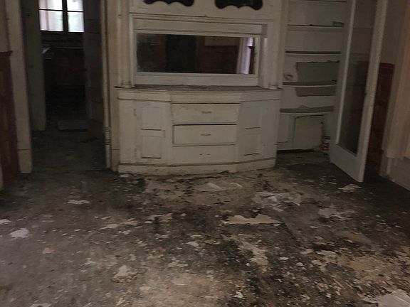2nd image of 4343 S King Dr