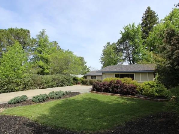 11424 Torrey Pines Dr, Auburn, CA 95602