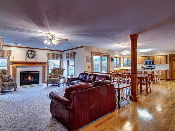 3rd image of 5397 Center Pine Ln
