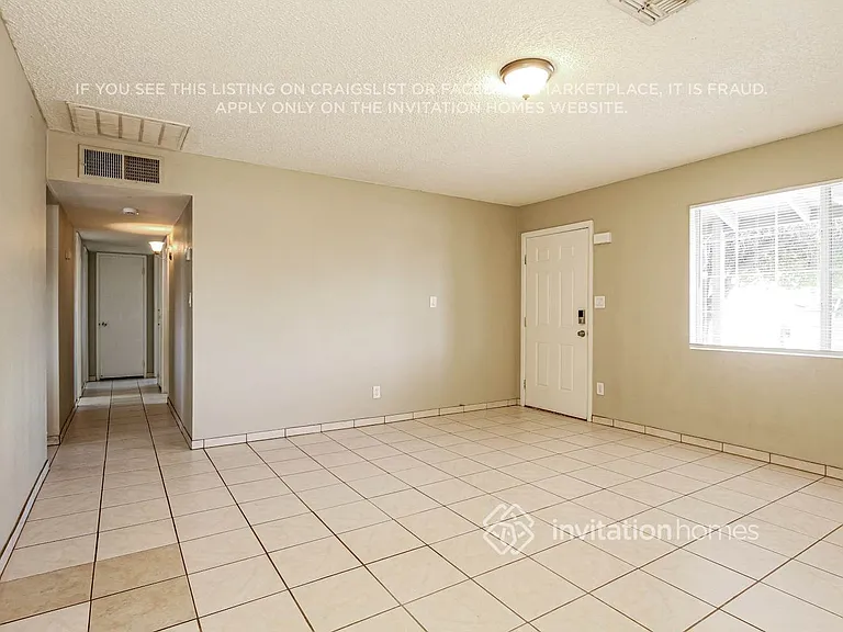 3808 W Glendale Ave — Photo 4