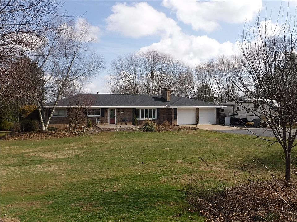 1st image of 1032 Mercer Rd N