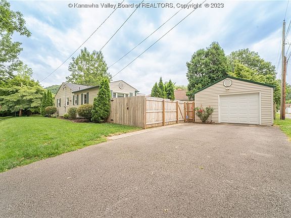 4th image of 5101 Staunton Ave SE