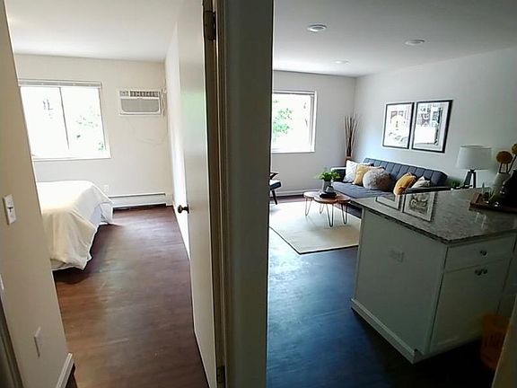 4th image of 4309 Hamilton Ave #1