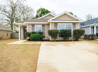 8945 Spring Grv S, Mobile, AL 36695