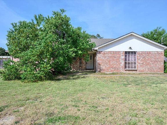 2nd image of 4000 Mountain Vista Dr