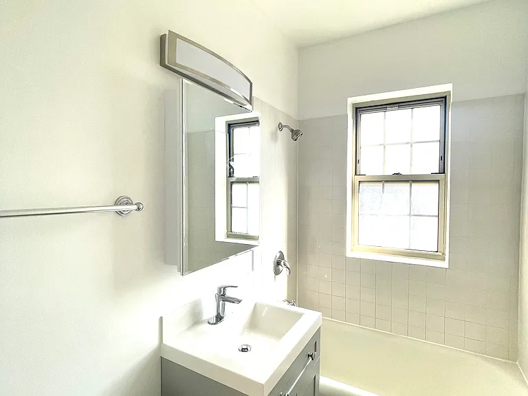 1637 W Fargo Ave #3A — Photo 15