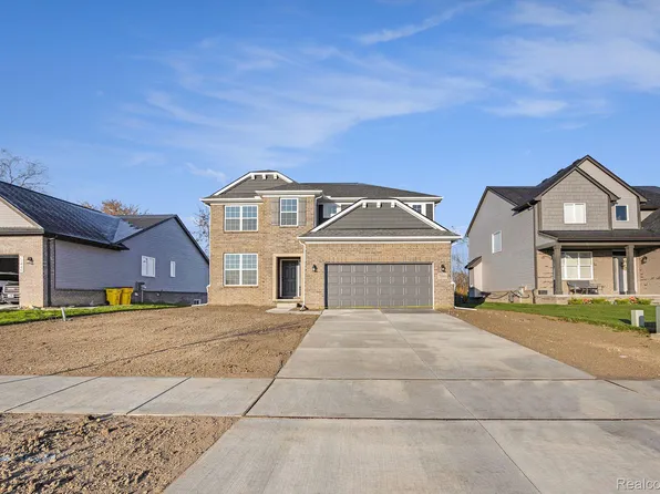 71469 Sarah Dr, Romeo, MI 48065