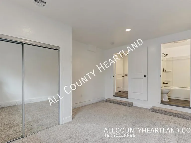 6806 NW 32nd St — Photo 11