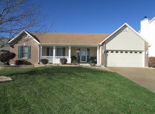2257 Quaint Cottage Dr, O'Fallon, MO 63368