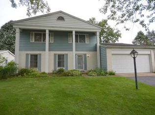 2328 Kenilworth Dr, Elkhart, IN 46514