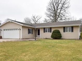 1121 Edgewood Rd, Kewaskum, WI 53040
