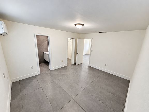 3rd image of 2850 SW 24th St #2